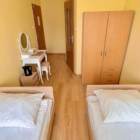 Dv Morski - Z Prywatnymi Lazienkami Hostel