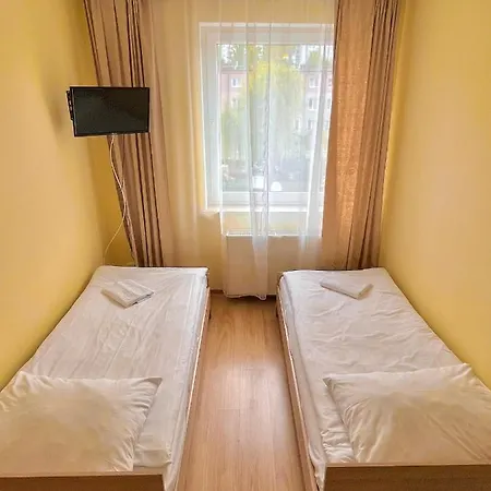 Dv Morski - Z Prywatnymi Lazienkami Hostel Gdyně