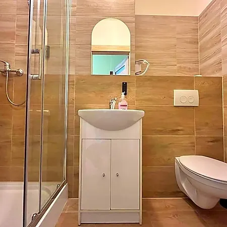 Dv Morski - Z Prywatnymi łazienkami Hostel