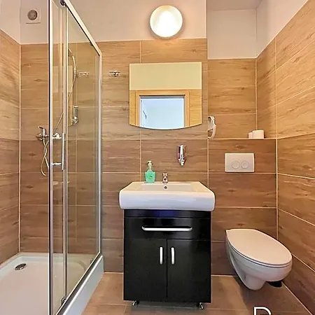Hostel Dv Morski - Z Prywatnymi Lazienkami Γκντίνια