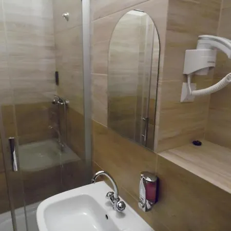 Hostel Dv Morski - Z Prywatnymi Lazienkami *