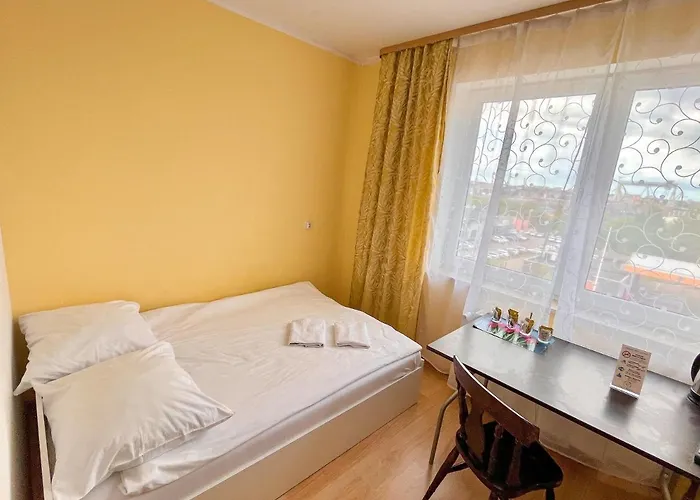 Dv Morski - Z Prywatnymi Lazienkami Хостел