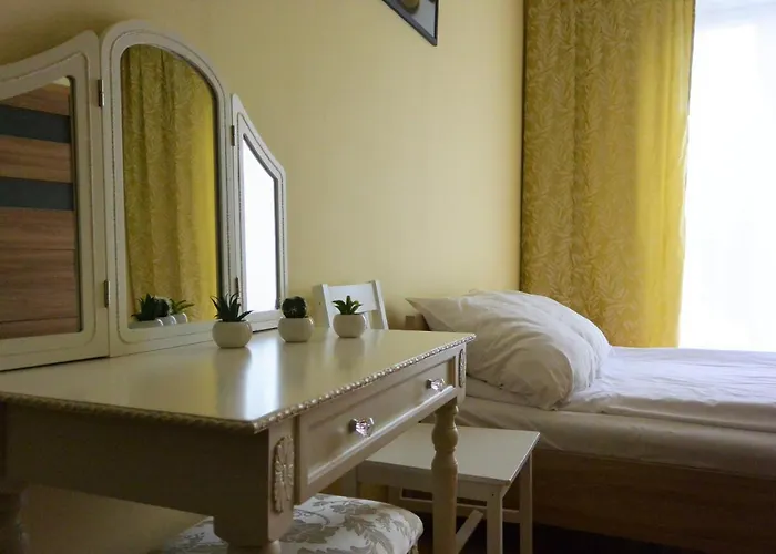 Dv Morski - Z Prywatnymi Lazienkami Хостел Гдиня