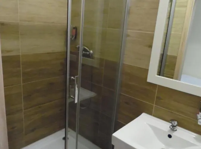 Dv Morski - Z Prywatnymi Lazienkami Гдиня