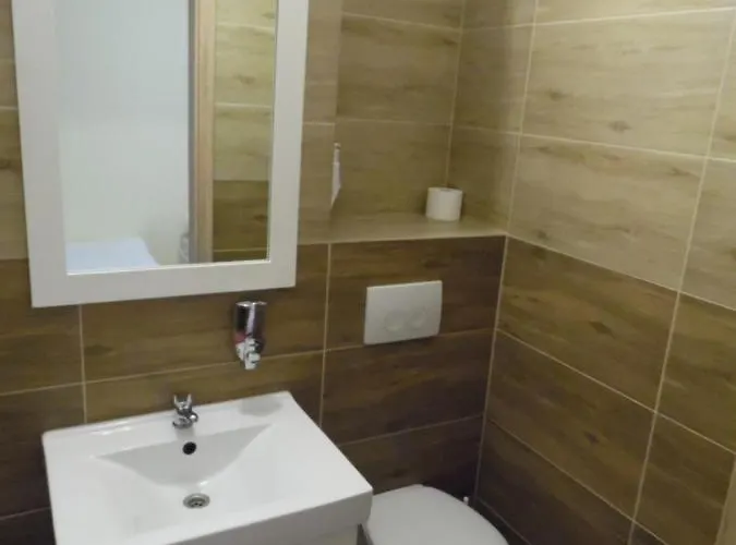 Dv Morski - Z Prywatnymi Lazienkami Гдиня